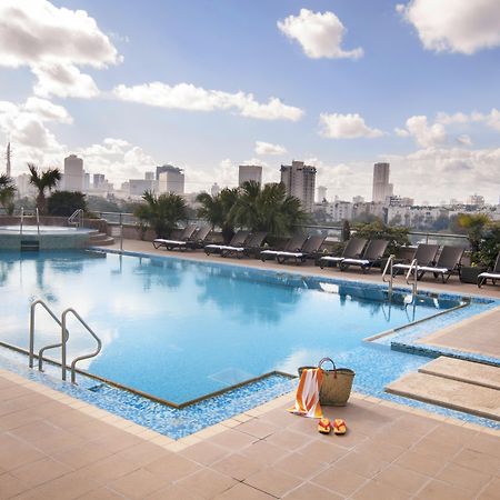 فندق ليوناردو سيتي تاور تل أبيب Giv'atayim المظهر الخارجي الصورة The swimming pool at the hotel