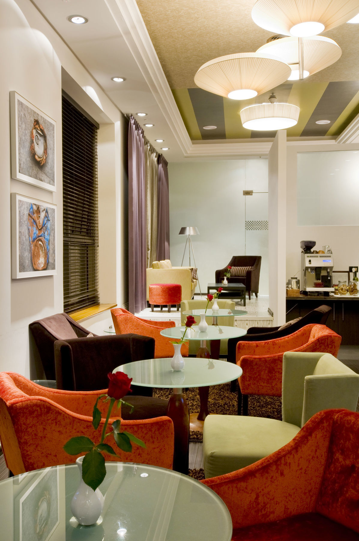 فندق ليوناردو سيتي تاور تل أبيب Giv'atayim المظهر الخارجي الصورة The lounge at the airport